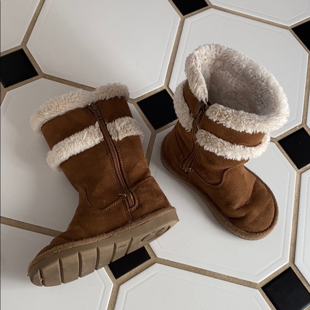 Michael Kors winter boots